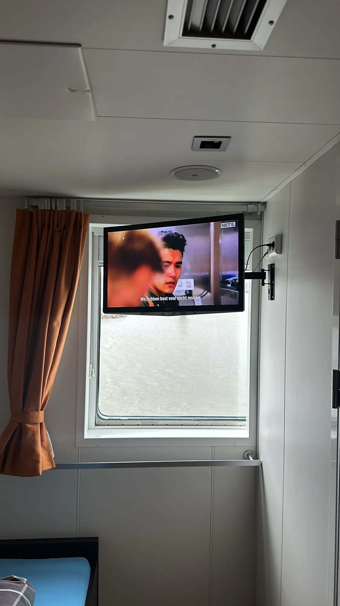 Maritime Entertainment Solutions onboard vessel by Satcenter