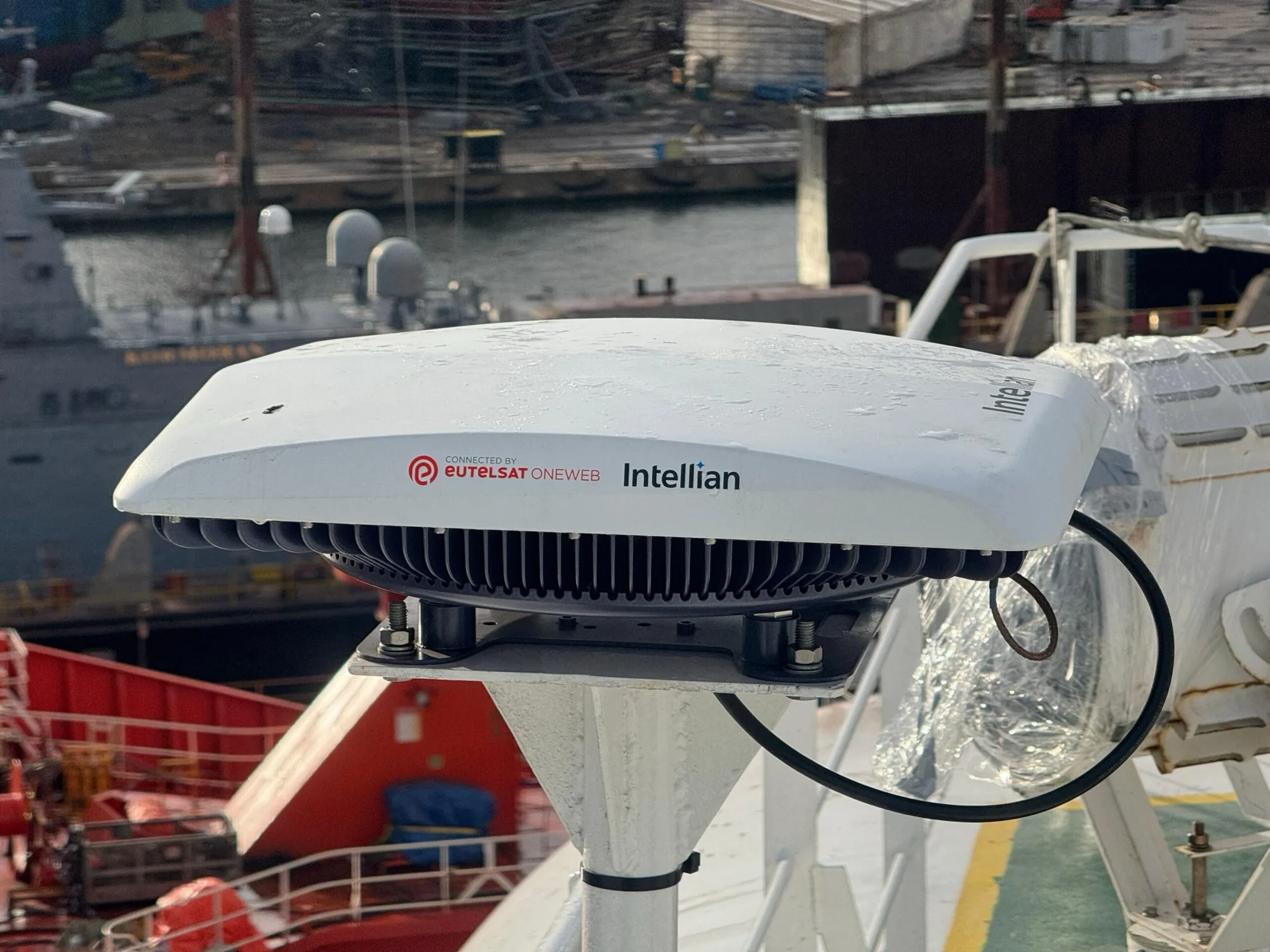 Maritime OneWeb Starlink installation Sweden