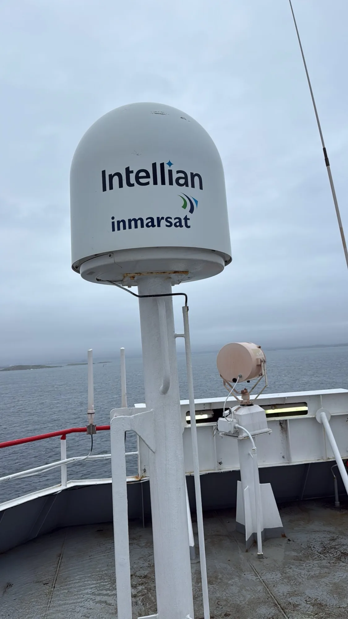 Maritime inmarsat Starlink installation Sweden