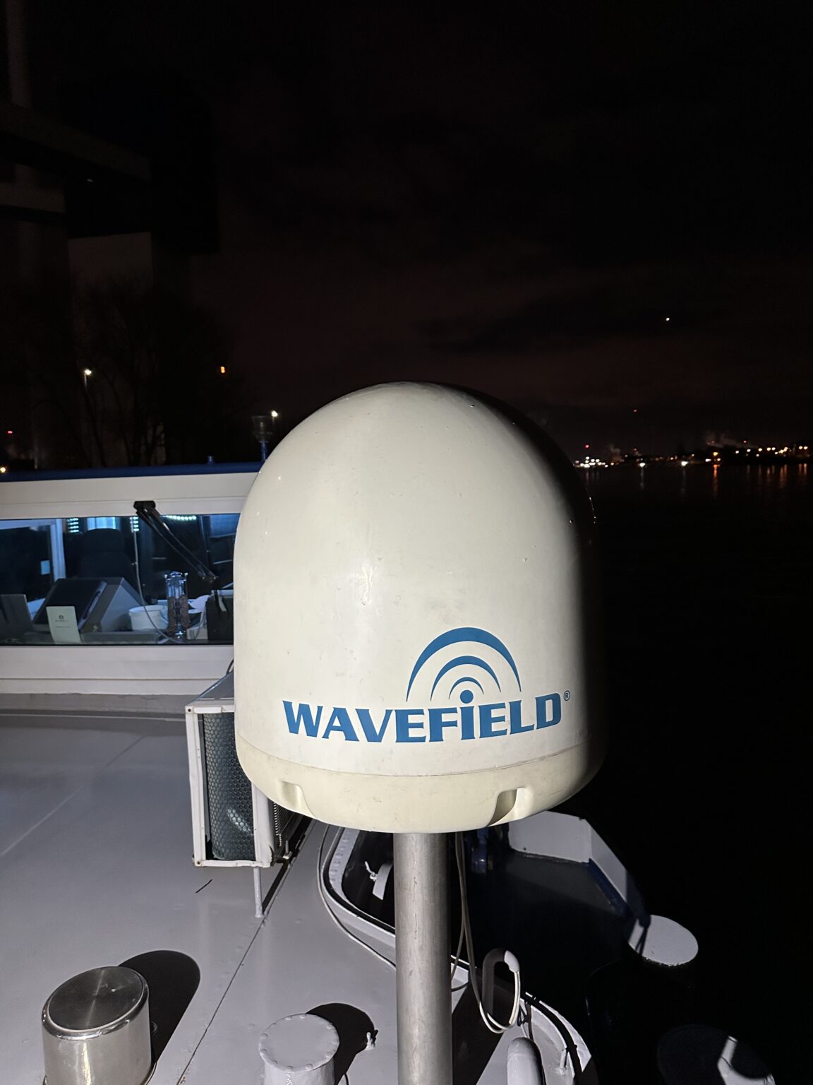 Wavefield Maritime TVRO TV Antenne
